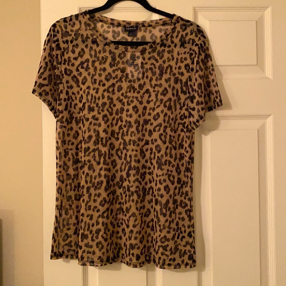 Torrid leopard print short sleeved shirt. Size 1X